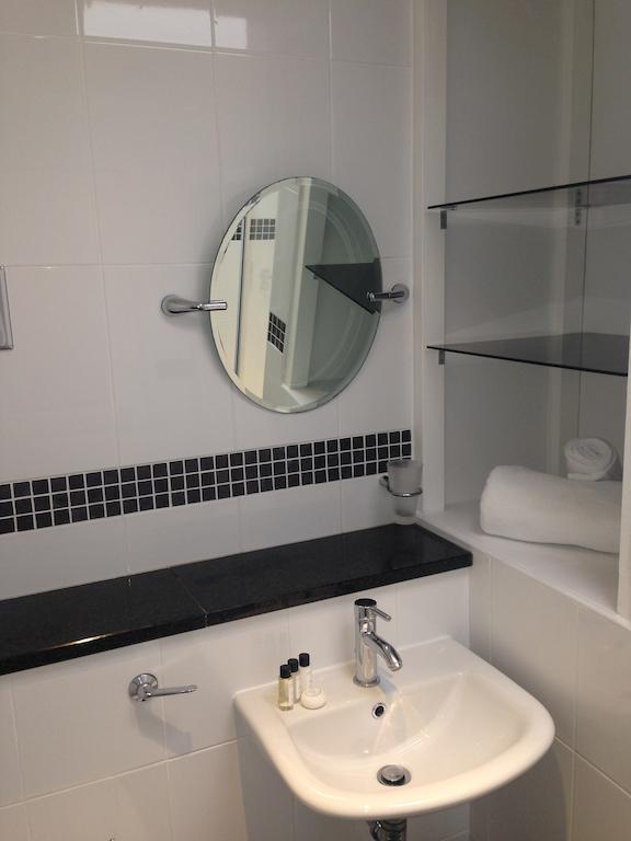 Monument One Apartment London Phòng bức ảnh